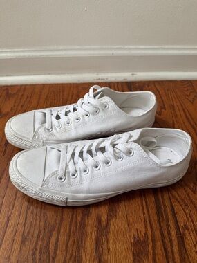 Classic White Canvas Sneakers - Men's Casual Low-Top